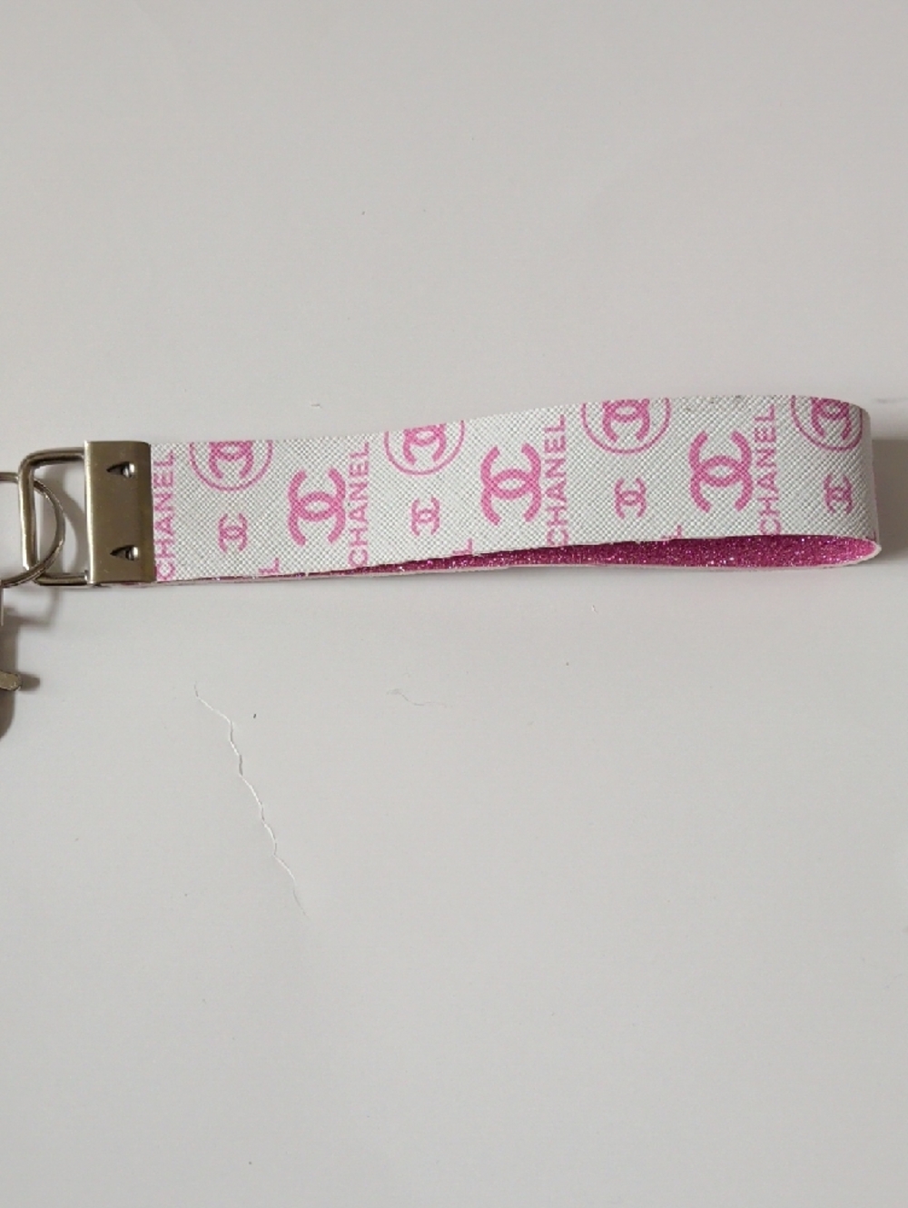 Fashion Keychain/ Bag Charm Pink 🩷 - Picture 3 of 5